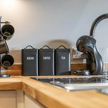 Apartment Luxury Centre - Balcony - Sleeps 8 Leeds (West Yorkshire)